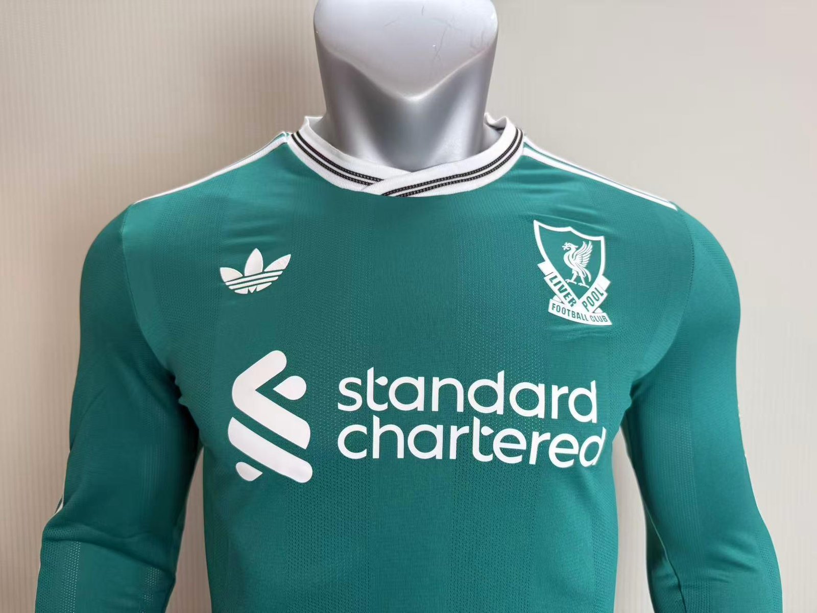 Liverpool Third Jersey 25/26 – Player Version (Full Sleeve) - Image 4