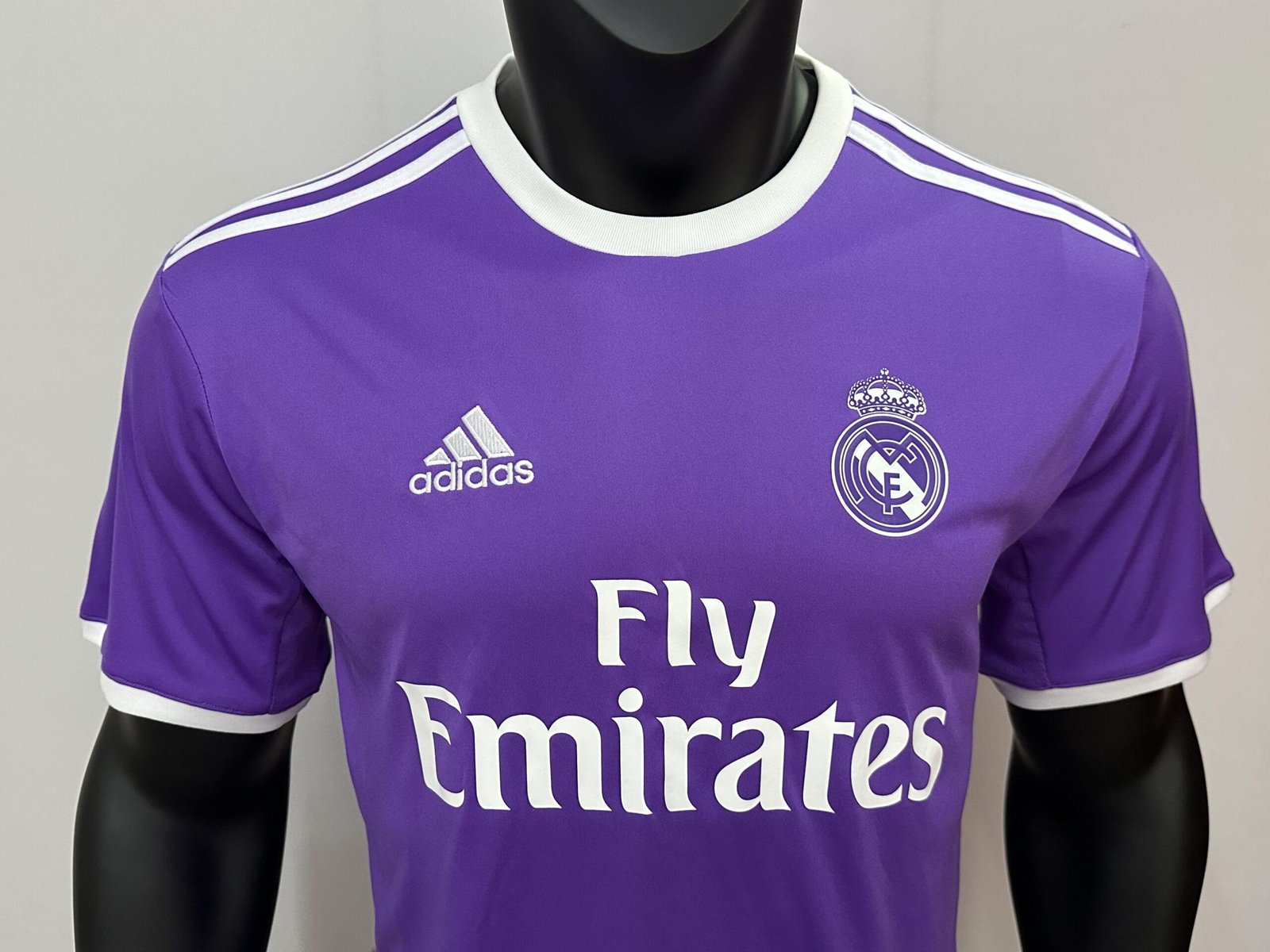 Real Madrid 2016-17 Away Purple Kit Half Sleeve- Retro Jersey - Image 2