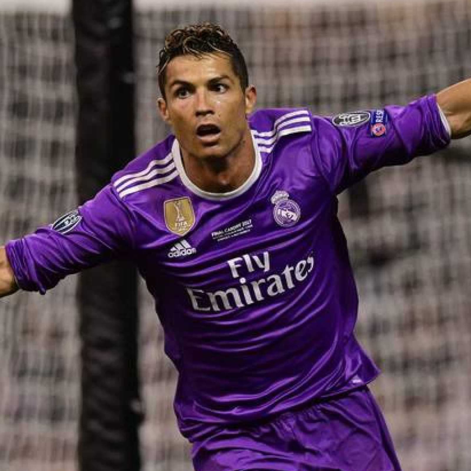 Real Madrid 2016-17 Away Purple Kit Half Sleeve- Retro Jersey - Image 5