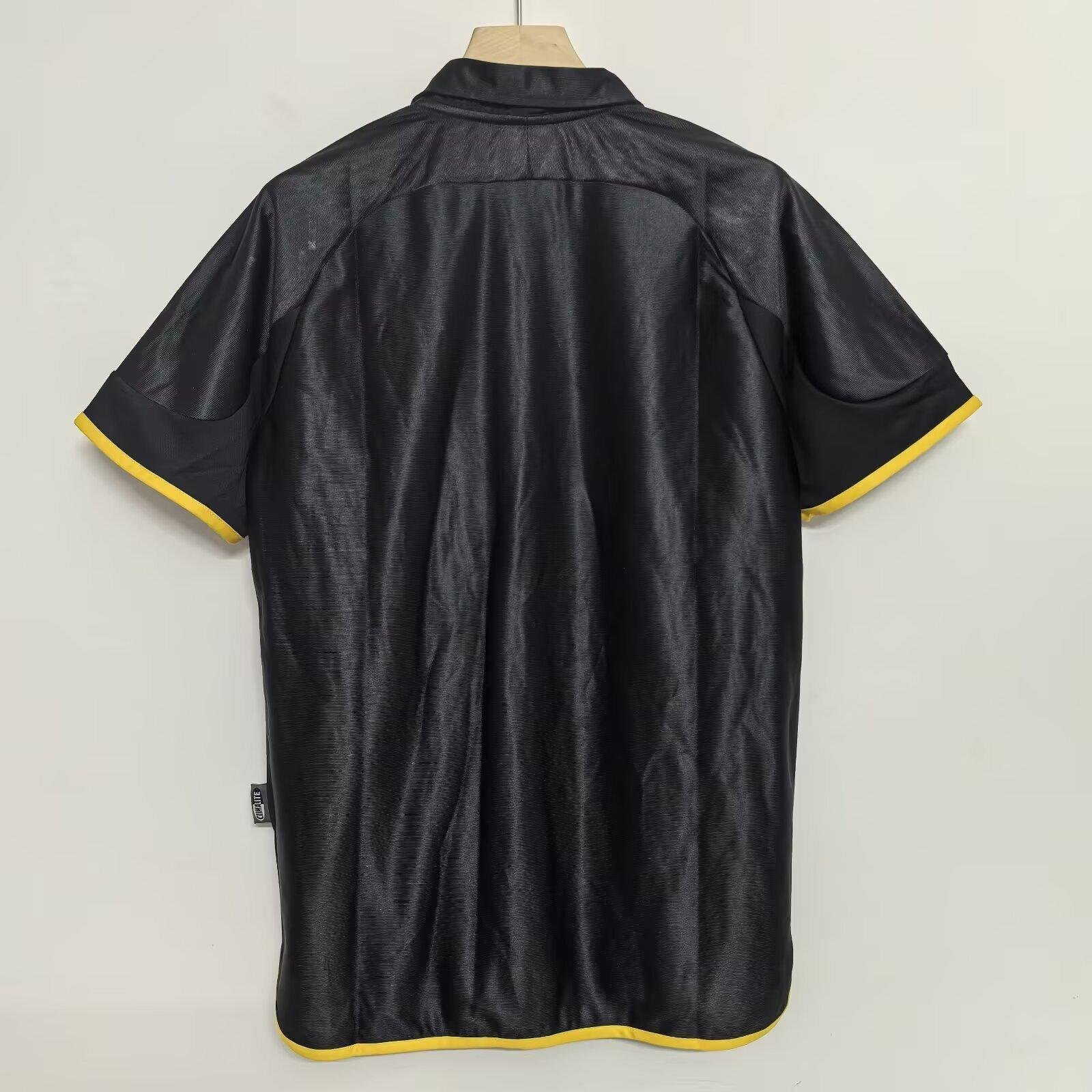 Real Madrid 98-99 Away Black Teka Half Sleeve- Retro Jersey - Image 4