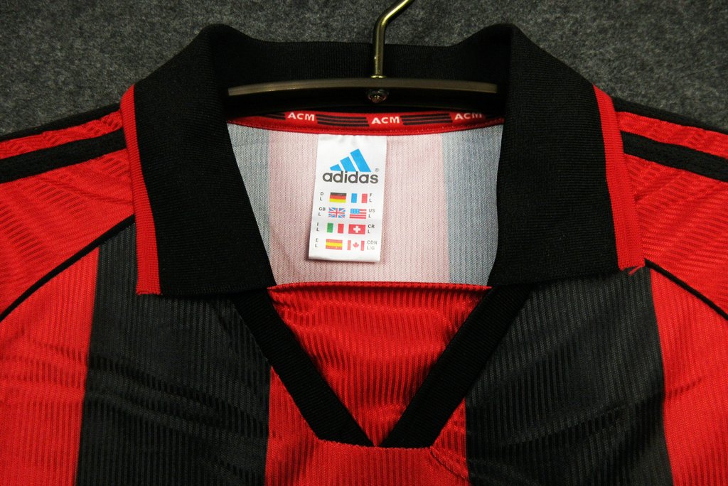 AC Milan 98-99 Home Vintage Half Sleeve- Retro Jersey - Image 3