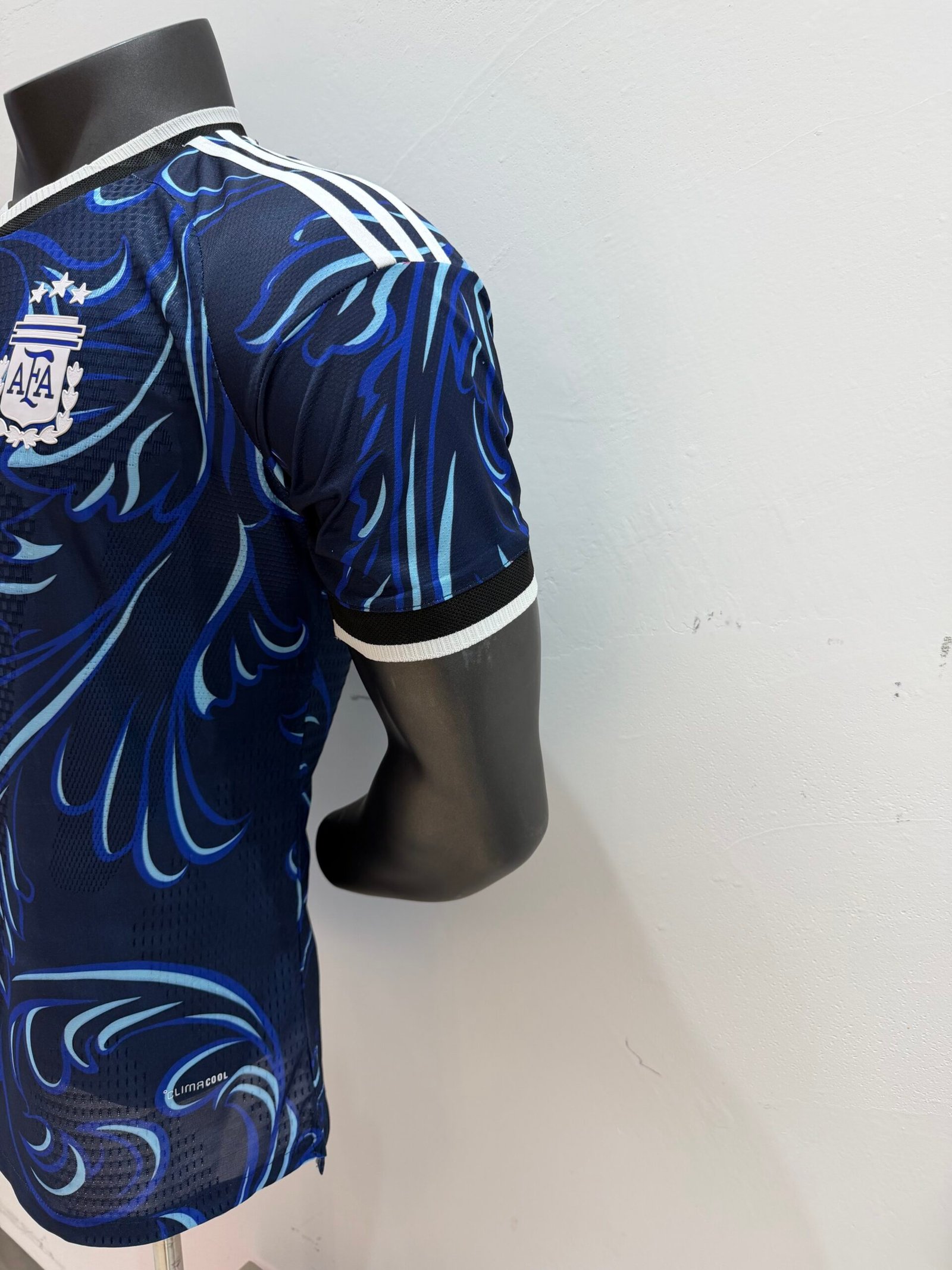 Messi 10 Argentina WC2026 Away Jersey - Player Version (Half Sleeve) - Image 4