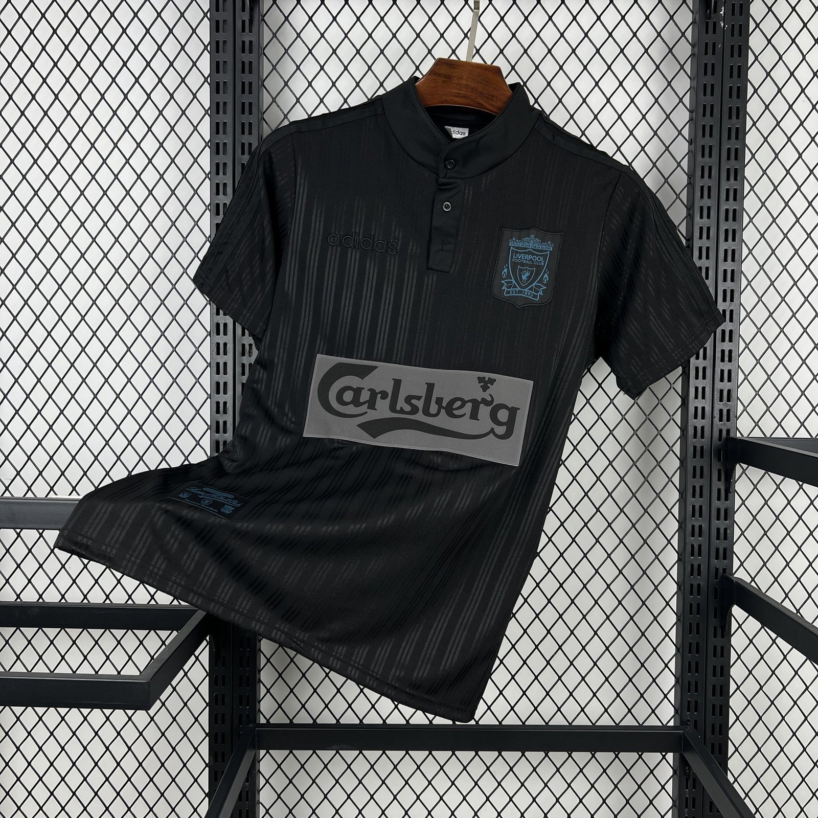Liverpool 95-96 Black Retro